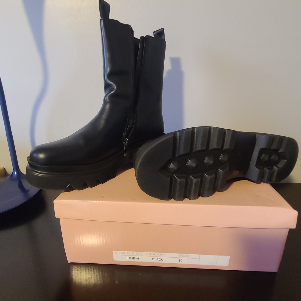 Sleek Black Ankle Boots for Women